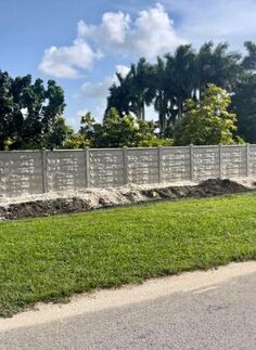 white faux stone fence being installed by fencing company in cape coral fl